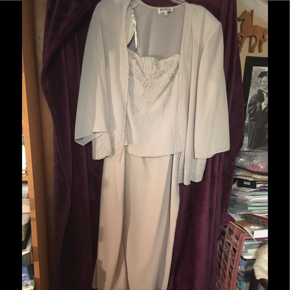 Karen Miller formal dress - Picture 8 of 8